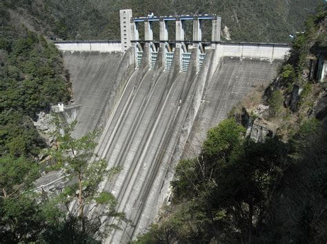 Sakuma Dam (Aichi/Shizuoka, 1956) | Structurae