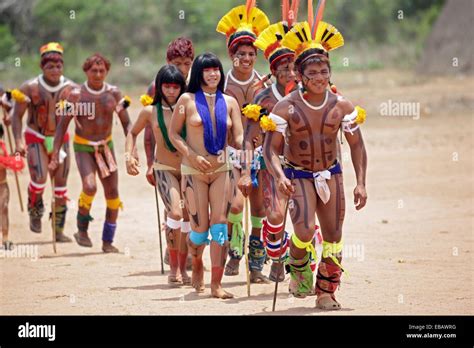 Indios Kalapalo Mato Grosso Brasil América del Sur Fotografía de