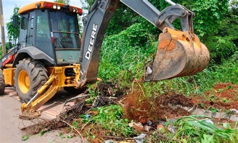 Barreirasa Es De Limpeza E Sanitiza O Retiram Toneladas De Lixo E