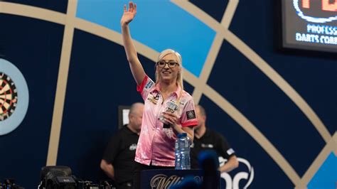 World Darts Championship Fallon Sherrock In Posit Fallon Sherrock