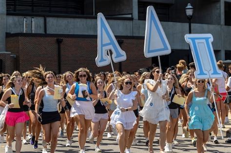 Bama Rush 2023: See the Bid Day photos of 2,335 women rushing to their ...