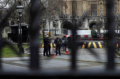 Quatro Pessoas Permanecem Detidas Por Atentado Em Londres Exame