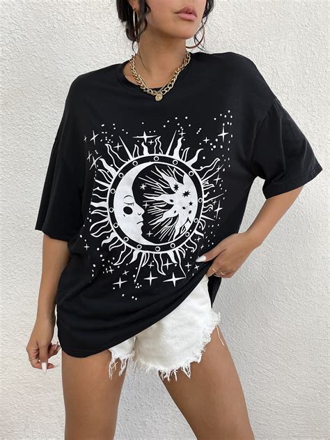 SHEIN EZwear Camiseta de hombros caídos con estampado de sol y luna