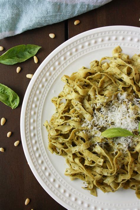 Linguine with homemade pesto - Cherries in June