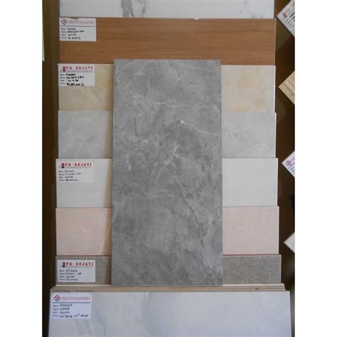 Jual Granit X Motif Marmer Essenza Grecia Grey Shopee Indonesia