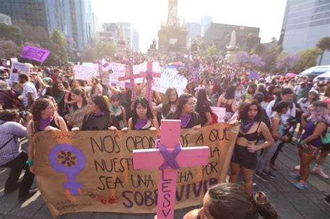 Día Internacional De La Mujer Marcha Minuto A Minuto Grupo Milenio