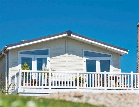 25 Luxury Lodges in Cornwall with Hot Tubs (From £19 Per Night)