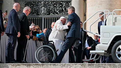 Papa Francisco Descarta Renunciar A Pesar De Problemas De Salud