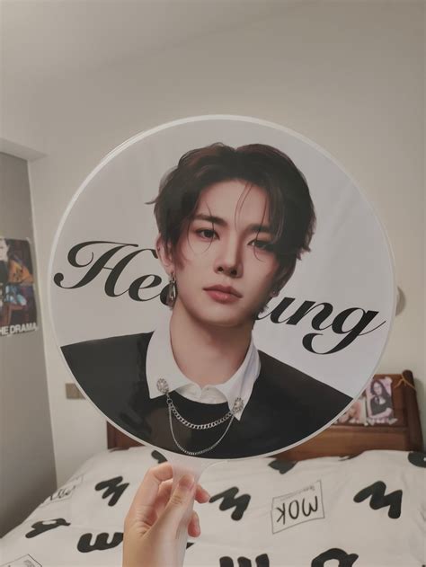 ENHYPEN Community Post - 好美啊啊啊在想要不要贴钻😍😍😍😍