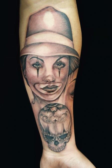 Tatuaje De Una Chica Payaso Y Una Calavera Mexicana Tatuajes De