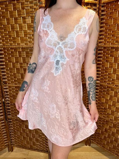 1990s Victorias Secret Pink Robe And Slip Gem