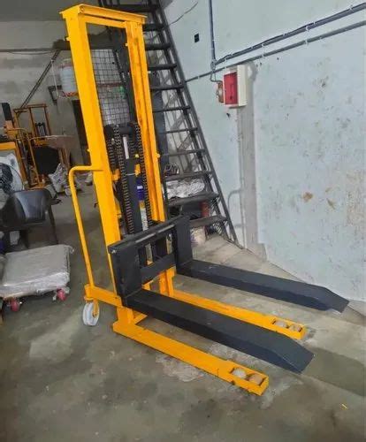 Shreeji Enterprise Mild Steel Hand Operated Hydraulic Stacker For