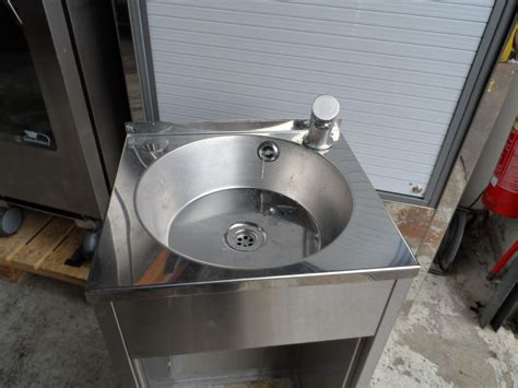 Stainless Steel Freestanding Hand Wash Sink Cater West