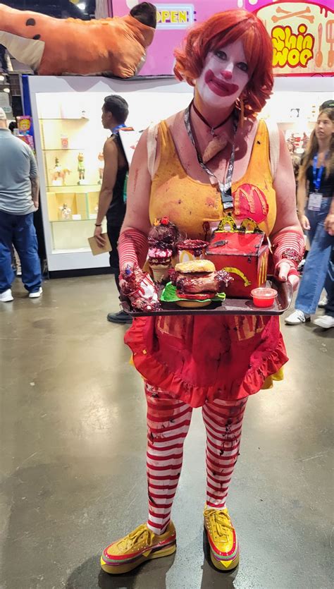 16 Funny Costumes Spotted at the 2024 San Diego Comic Con | Funny