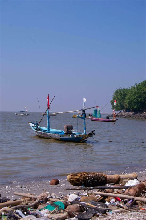 Surabaya Indonesia 2022 Kenjeran Beach With Garbage Piled Up With