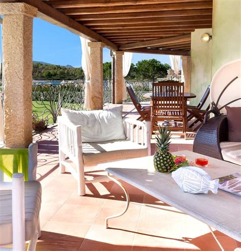 Book luxury and high comfort villas for your holidays in Sardinia