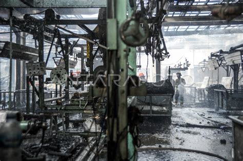 Kebakaran Pabrik Tekstil Di Bandung Antara Foto