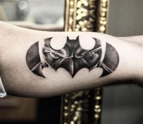 Batman Tattoo By Dani Ginzburg Post Batman Symbol Tattoos