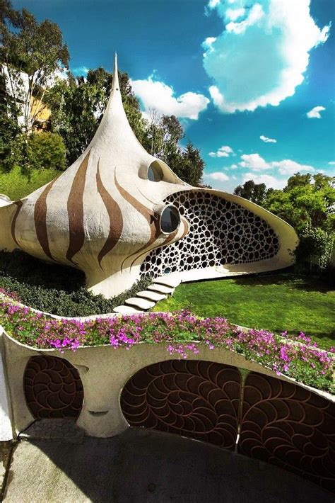 Nautilus Giant Seashell House In Mexico City