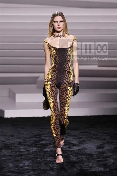 Versace Fashion Show Runway Ready To Wear Fall Winter Milan