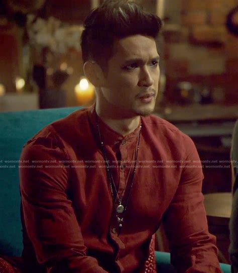 Magnus Bane Outfits & Fashion on Shadowhunters | Harry Shum Jr.