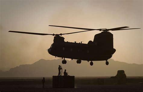 Us Army Grounds Entire Fleet Of Chinook Helicopters After Engine Fires