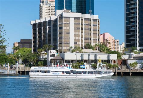 Tiki Hotel Surfers Paradise