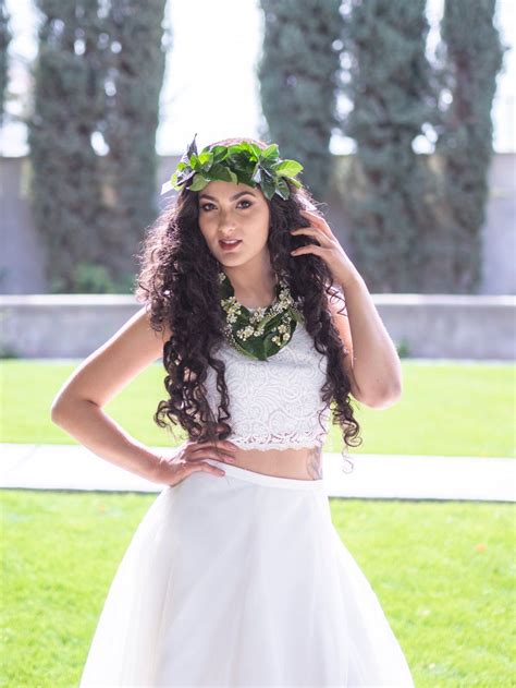 Moana Inspired Bride A Disney Princess Brides Wedding Inspiration At