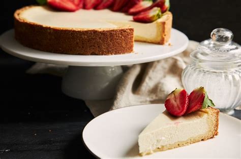 Resep Cheesecake Strawberry Lembut Tanpa Oven Yang Mudah Dibuat Di