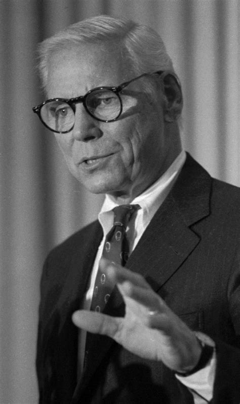 Warren M. Anderson, who led Union Carbide during 1984 Bhopal disaster, dies at 92 - The ...