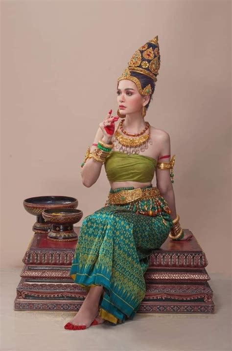 Chenla costumes (chenla Empire)🇰🇭 Cambodia | Traditional outfits, Dress culture, Costume collection