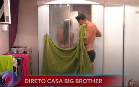 Big Brother O Banho De J Ssica E Pedro Alves Que Est A Dar Que Falar