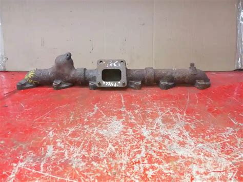 International DT466E Exhaust Manifold For Sale Ste Julie QC Canada