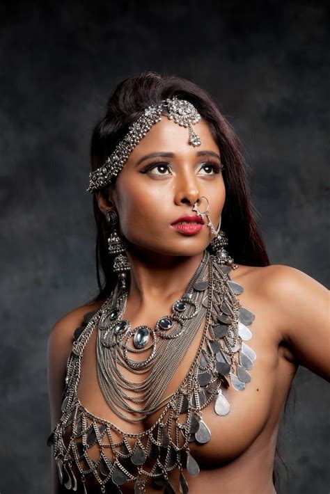 Indian Nude Hot Model Public Exhibition Ass Boob Butt ShesFreaky