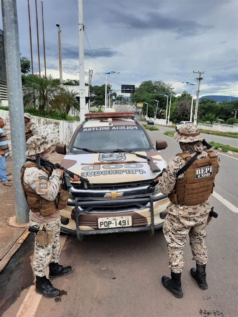 BEPI prende homem espingarda e munições em Campos Sales CE