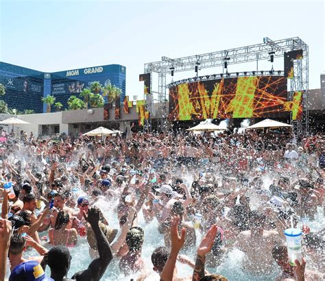 Make A Splash At The Best Las Vegas Pool Parties This Season Las