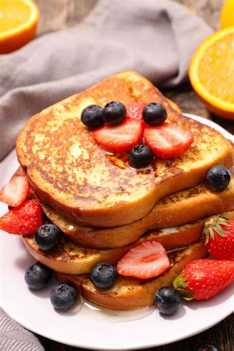 20 Popular French Breakfast Foods and Recipes - IzzyCooking