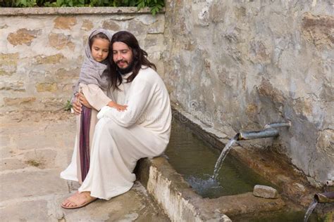 Jesús Que Bendice a Una Niña Foto de archivo Imagen de amor dios