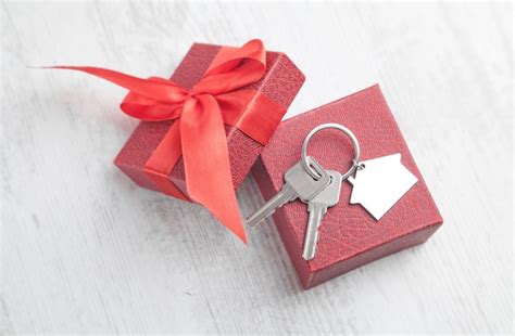 Premium Photo House And Keys With T Box On White Background