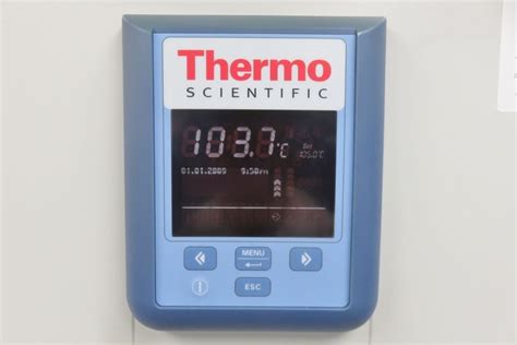 Heratherm Incubator Thermo Imh The Lab World Group