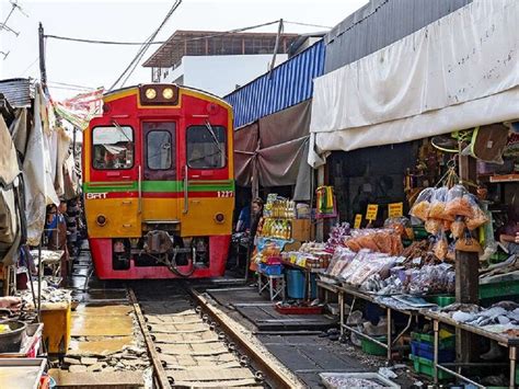 Mae Klong Market Bangkok Thailand Online Puzzle