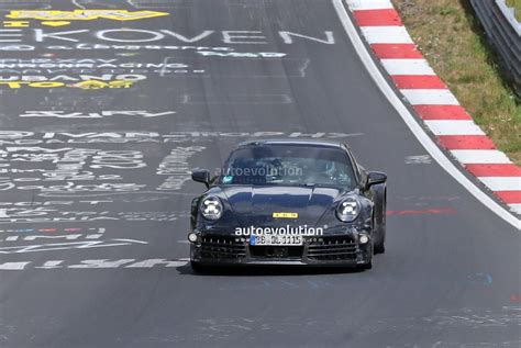 Porsche 911 Gts Facelift Spied On The Nurburgring In Hybrid Version Autoevolution