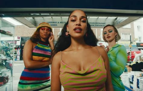 Jorja Smith Y Su Nuevo Sencillo Rítmico Seductor All City Canvas