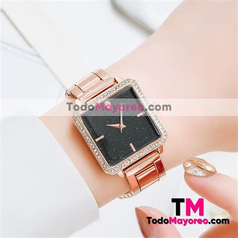 Reloj Rosa Gold De Metal Caratula Con Diseño Cuadrado Fondo con