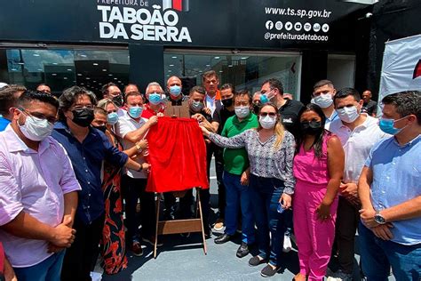 No aniversário de Taboão da Serra Aprígio inaugura série de obras O