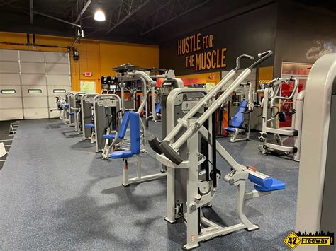 Crunch Fitness Is Open In Deptford Photo Gallery Tour 42 Freeway