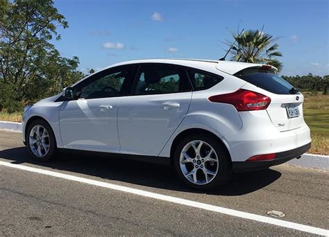 Dirigimos O Novo Ford Focus Hatch 2016