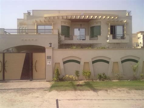 Architecture Design: Pakistani House