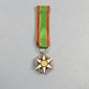 France Reduction De La Medaille De Chevalier De L Ordre Du Merite