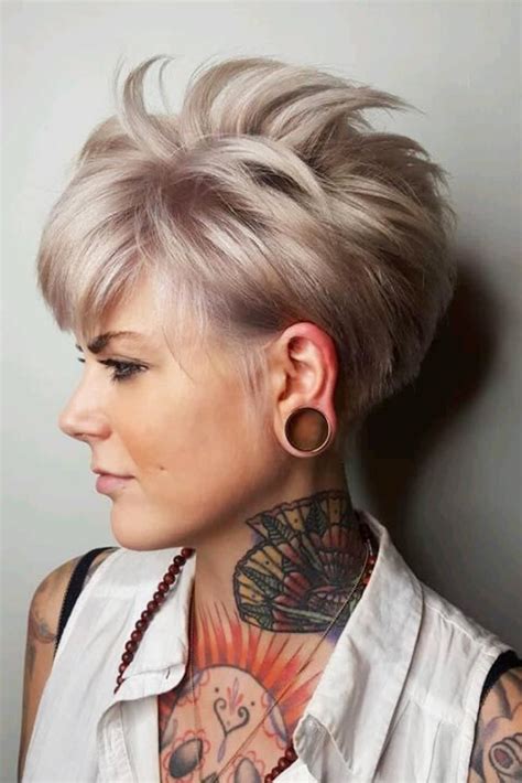 16 Growing Out A Short Hairstyle Hairstyles Street